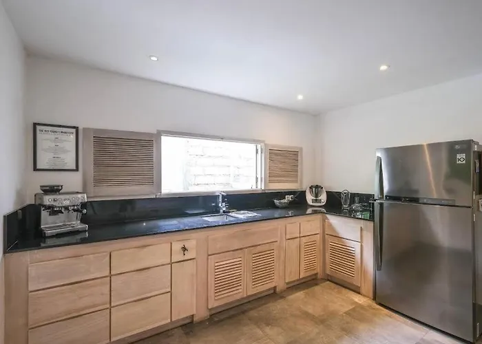 Spacious 3br Center Bingin *