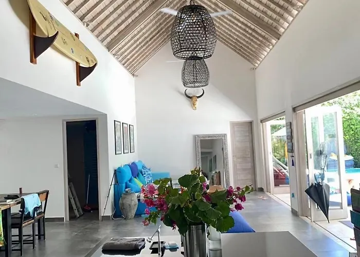 Villa Spacious 3br Center Bingin