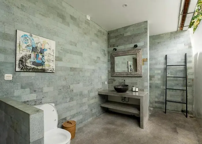 Villa Spacious 3br Center Bingin *
